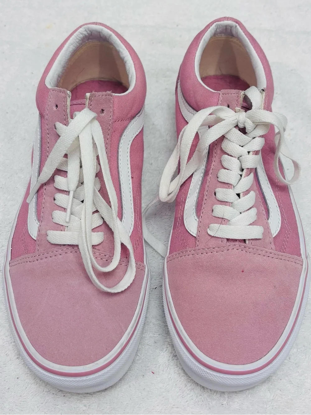 Brand New Sneakers by Vans - women’s size 8 / men’s 6.5 / UK 5.5  - box 16
